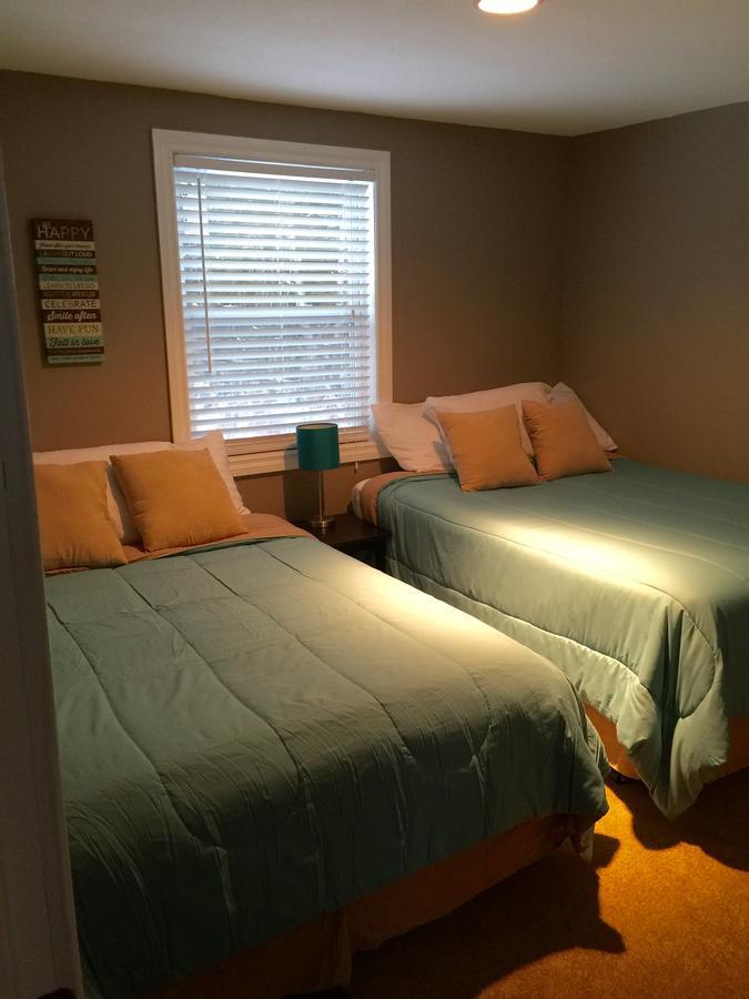 Brimley Motel Suites Buitenkant foto