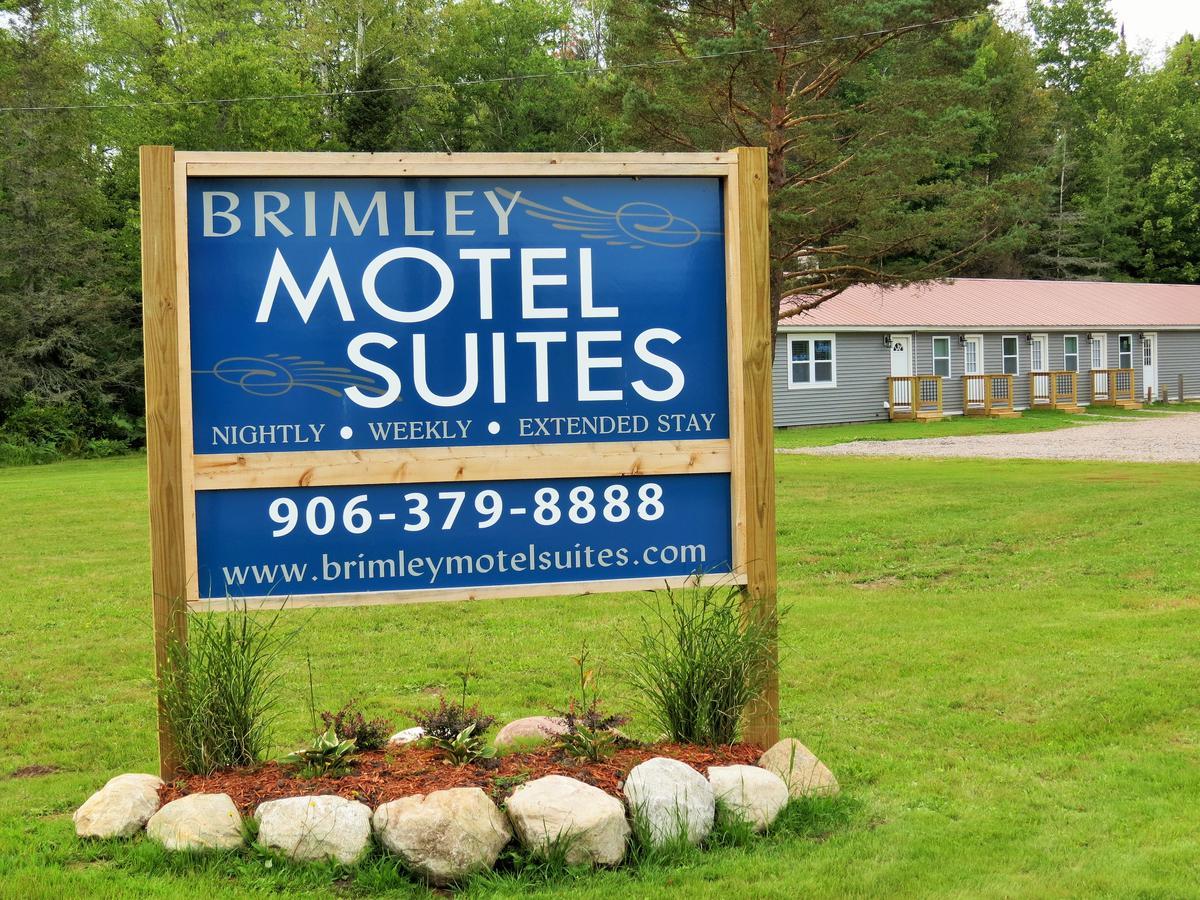 Brimley Motel Suites Buitenkant foto